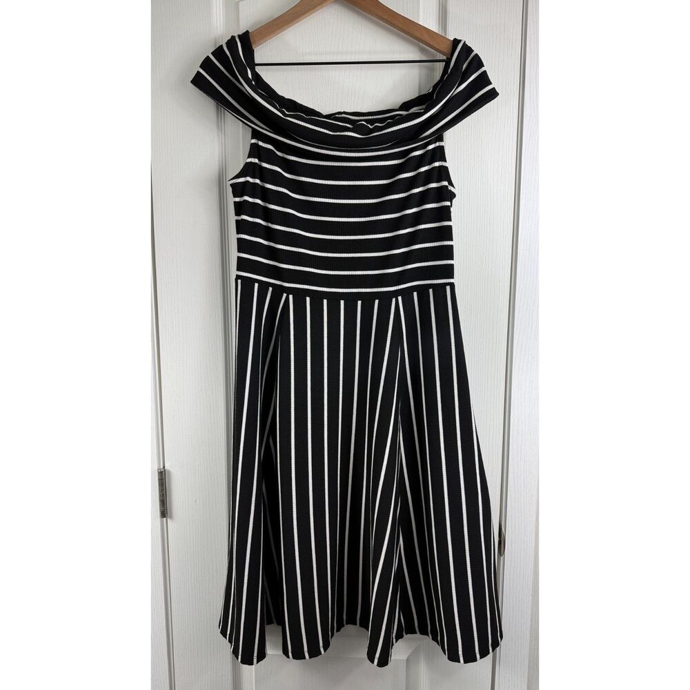 Mossimo Women's Ribbed Knit Off the Shoulder Dress Black White Stripe Size L